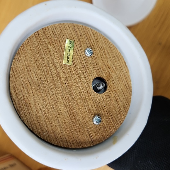 Musical porcelain bird decor - Picture 7 of 9